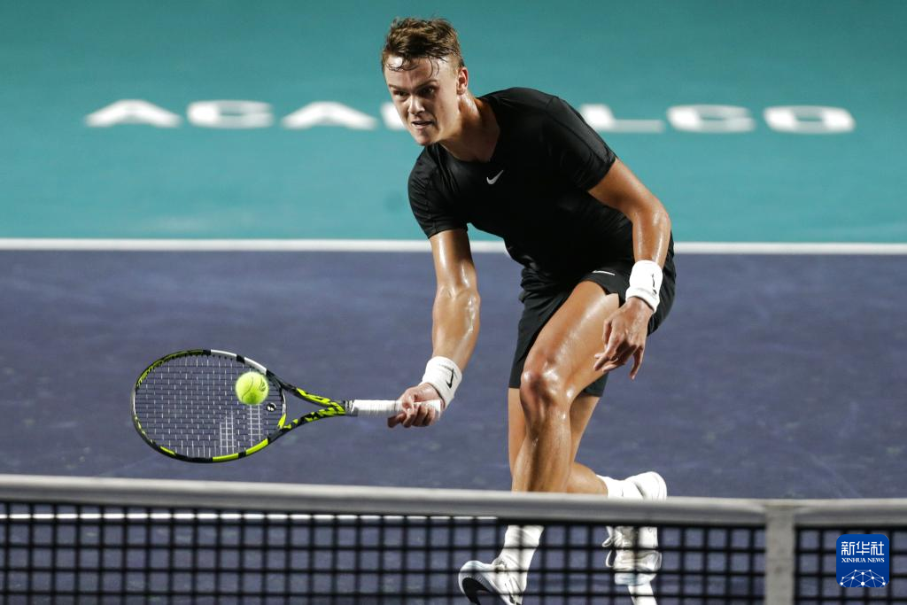 球诱打滚地 球诱打滚地